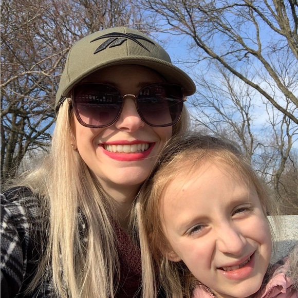 Meet your posher! - Picture 5 of 9